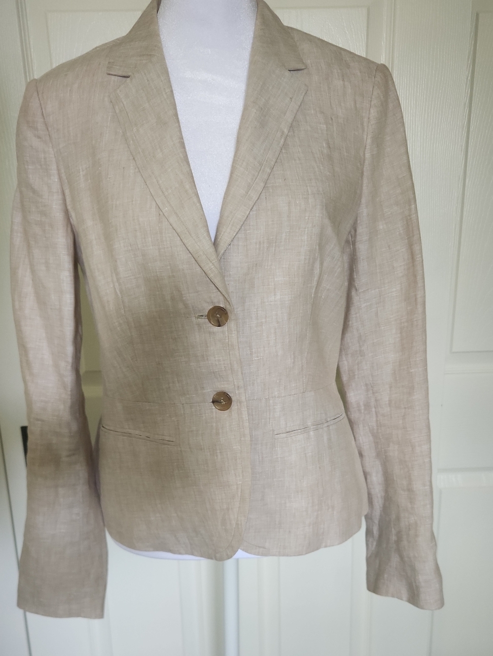 Banana Republic Women’s Beige Linen Blazer - Classic Two-Button Jacket, 4P